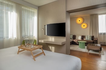 Suite, 1 King Bed