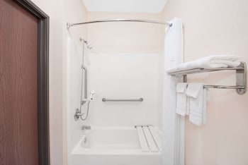 Standard Room, 1 King Bed, Accessible
