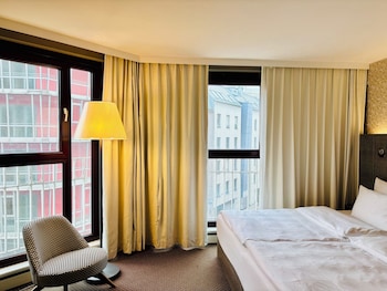 Medium Room (Vintage)
