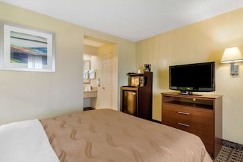 Standard Room, 2 Queen Beds, Non Smoking