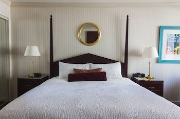 Gallery Room, 1 King Bed