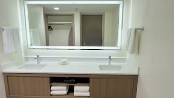 Suite, 1 King Bed (Stadium View)