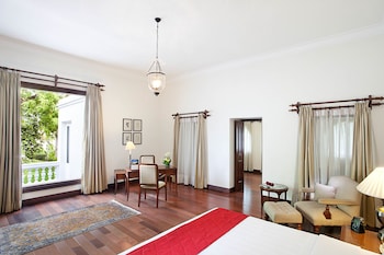 Luxury Suite with Living Room