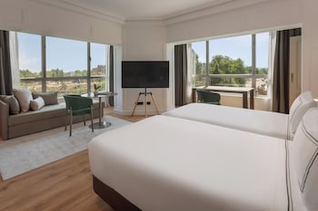 Grand Suite, The Level, Pool View