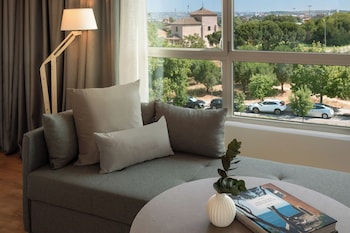 Grand Suite, The Level, Pool View