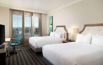Premium Suite, 2 Queen Beds, Accessible (Hearing)