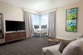 Premier Suite, 1 King Bed, Balcony