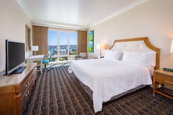 Premier Room, 1 King Bed