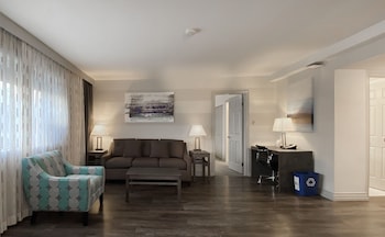 Suite, 2 Queen Beds, Non Smoking, Kitchen (Separate Living Room;with Sofabed)