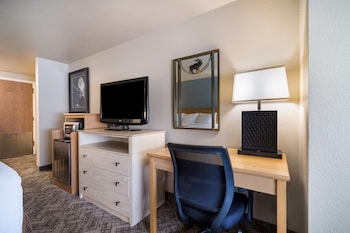 Standard Room, 1 King Bed, Non Smoking, Refrigerator & Microwave