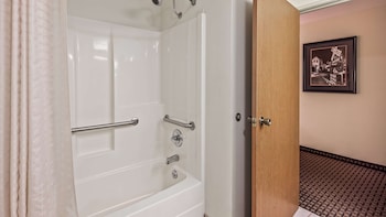 Standard Room, 1 King Bed, Accessible, Refrigerator & Microwave