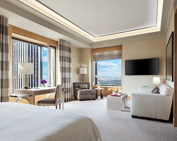 Junior Suite Central Park View Upper Floor King