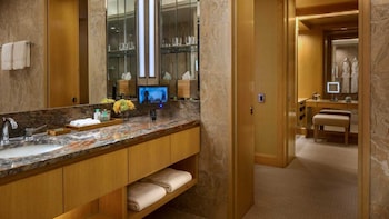 Accessible Central Park Suite King