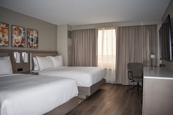 Room, 2 Queen Beds, Refrigerator (Renovated)