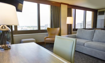 Suite, 1 King Bed, Non Smoking