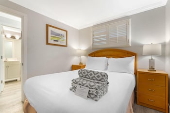 Standard Room, 1 Queen Bed, Non Smoking, Kitchenette