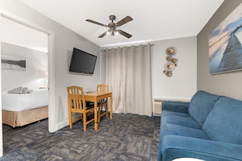 Suite, 2 Queen Beds, Non Smoking, Refrigerator & Microwave (with Sofabed)