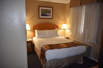 Standard Room, 2 Double Beds, Non Smoking, Kitchenette