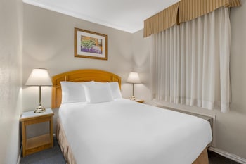 Suite, Multiple Beds, Non Smoking, Kitchen (with Sofabed, Full Kitchen)
