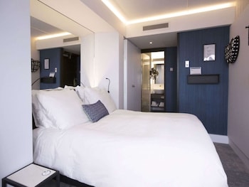 Standard Room, 1 Queen Bed (Extra Small)