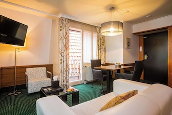 Junior Suite, 1 King Bed