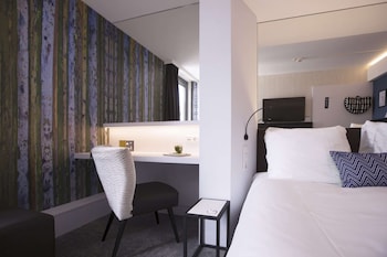 Standard Room, 1 Queen Bed (Extra Small)