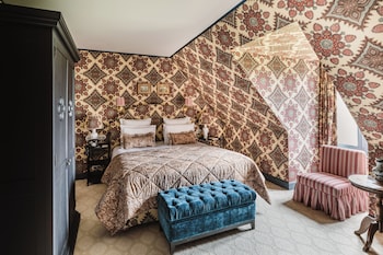 Family Room, Multiple Beds (Estate view, Attic area)