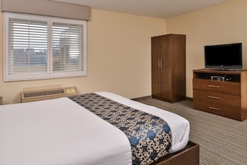 Suite, 1 King Bed, Non Smoking