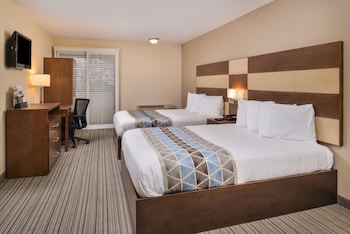 Room, 2 Queen Beds, Non Smoking, Kitchenette