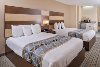 Room, 2 Queen Beds, Non Smoking, Kitchenette