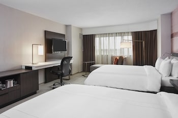 Club Room, 2 Queen Beds