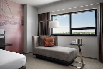 Club Room, 2 Queen Beds