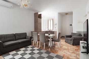 Apartment, 2 Bedrooms, Canal View, Annex Building