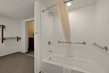 Room, 1 King Bed, Mobility Accessible, Non Smoking (Bathtub w/ Grab Bars)
