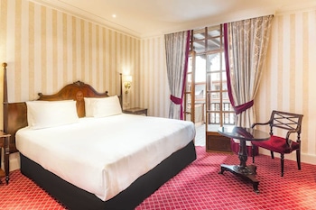 Premium Room, Terrace (Patio de La Reina View)