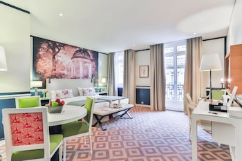 Deluxe Suite King