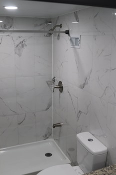 Room, 1 King Bed, Non Smoking (Pet-Friendly)
