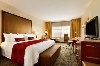 Standard Room, 1 King Bed