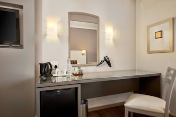 Executive Room, 1 Queen Bed
