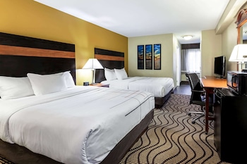 Room, 2 Queen Beds, Non Smoking (Bathtub w/ Grab Bars)