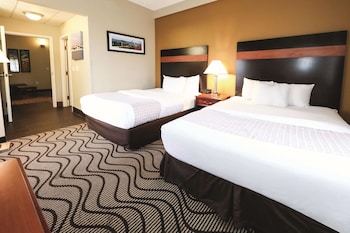 Deluxe Suite, Multiple Beds, Non Smoking (One-Bedroom, Separate Living Space)