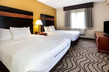 Deluxe Suite, Multiple Beds, Non Smoking (One-Bedroom, Separate Living Space)