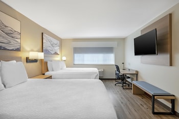 Suite, 2 Queen Beds, Non Smoking, Refrigerator & Microwave