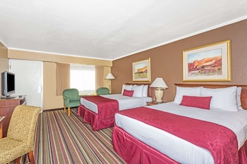 Standard Room, 2 Queen Beds, Non Smoking