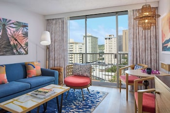 Suite, 2 Bedrooms (1 Bath)