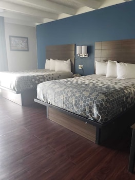 Room, 2 Queen Beds, Non Smoking