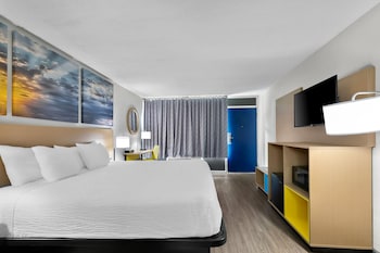 Room, 1 King Bed, Non Smoking