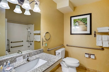 Room, 2 Queen Beds, Accessible, Non Smoking