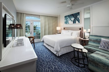 Room, 1 King Bed with Sofa bed, Pool View