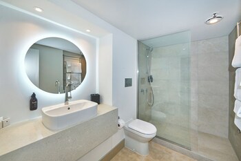 Superior Room, 1 King Bed